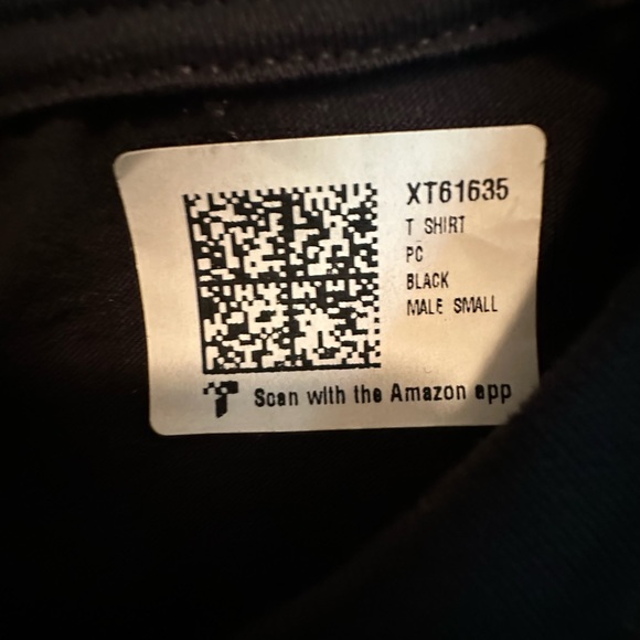 Fun and whimsical tee. ☘️ We ship daily. Size small - Picture 4 of 6